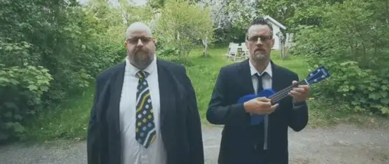 Villasukkaveljet lyhytvartisissa villasukissa